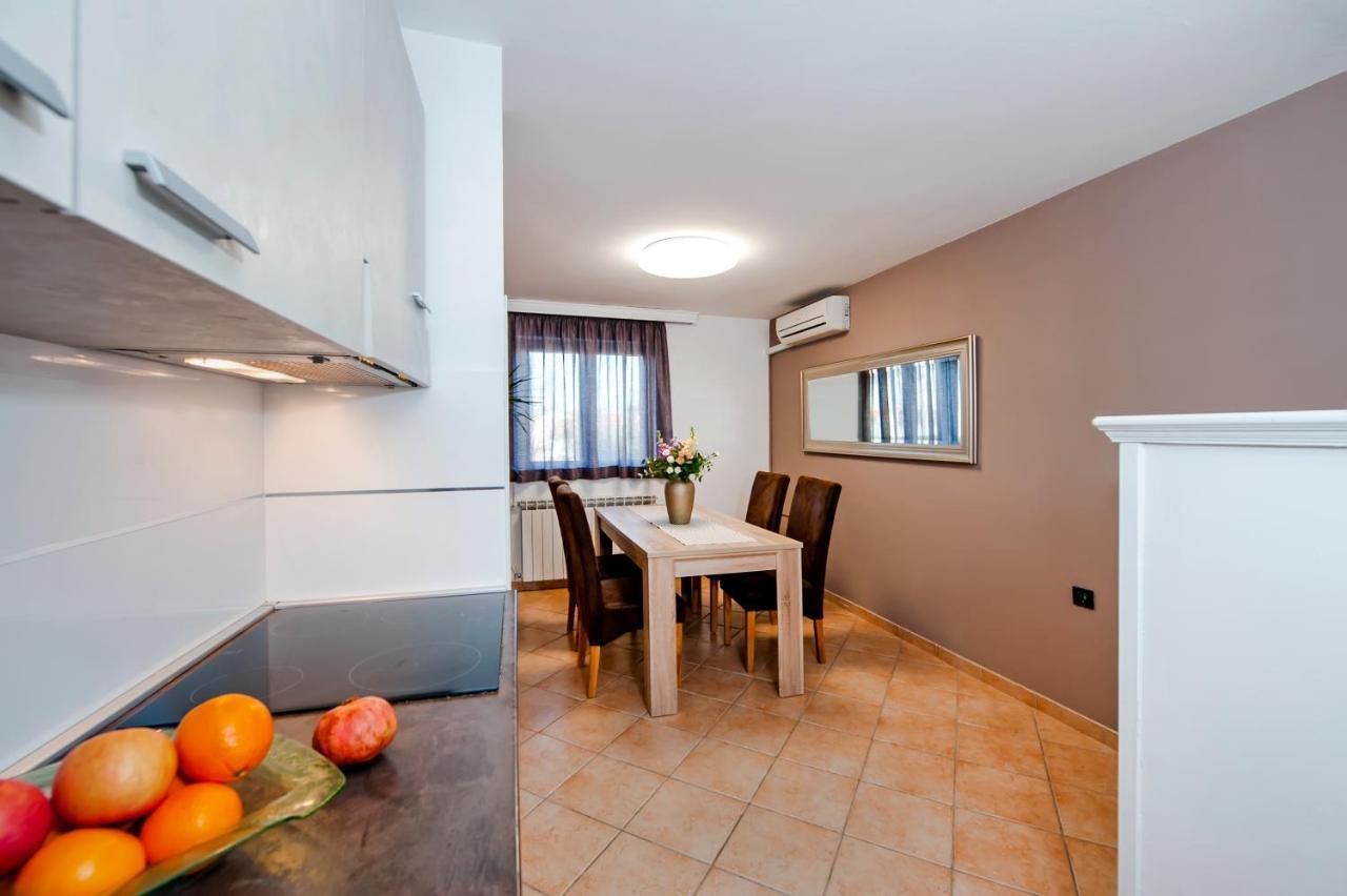 Cerin Apartment Rovinj Buitenkant foto