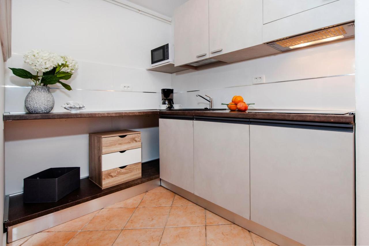 Cerin Apartment Rovinj Buitenkant foto